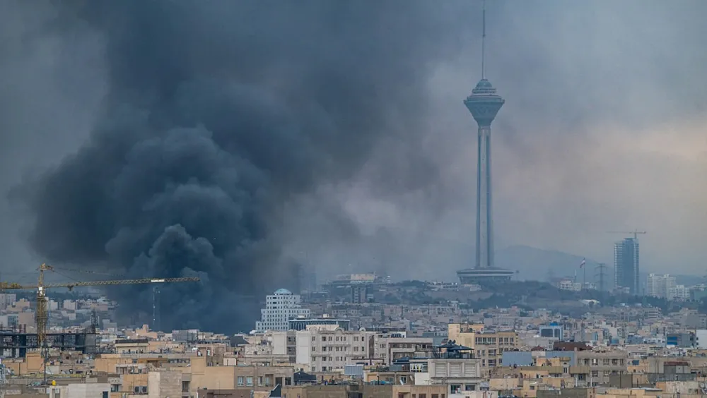 Bu Savaş İktidarları Götürür!