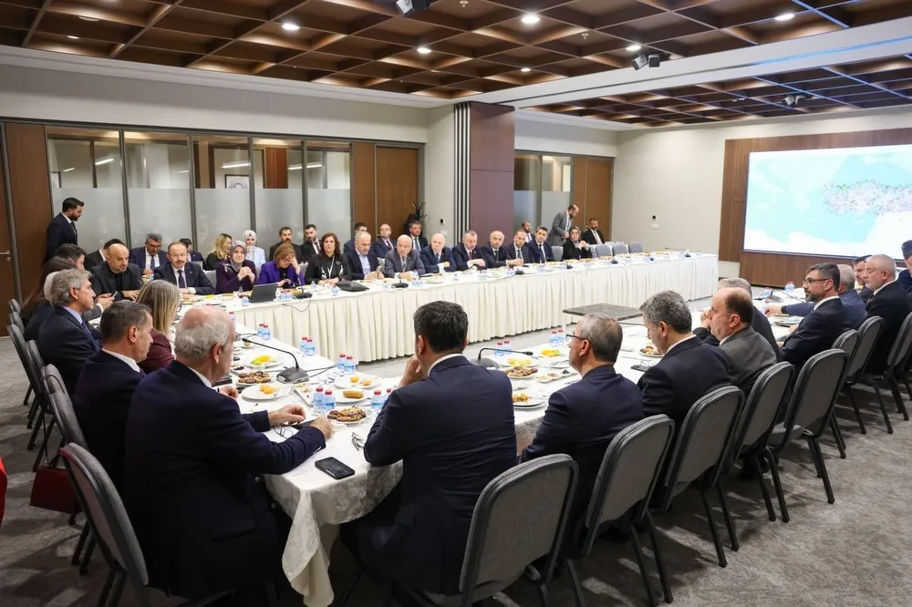 Başkan Büyükkılıç, Ankara’da spor ve yerel yönetim gündemiyle görüşmeler yaptı