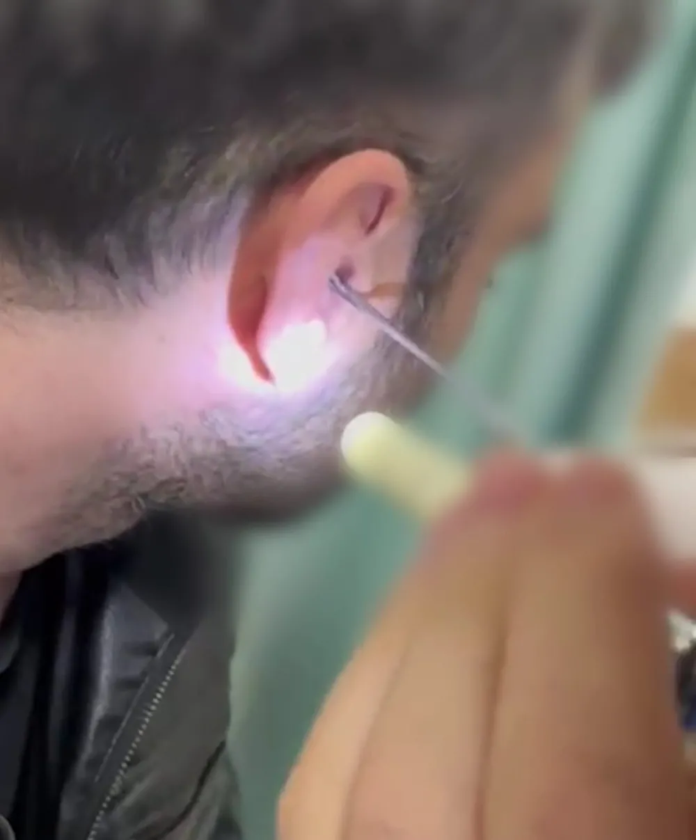 Kulaklarının içine uyuşturucu saklayan şüpheli yakalandı