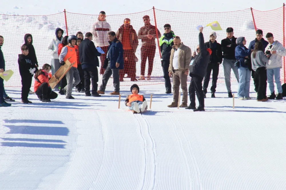 Erciyes’te Geleneksel Kızak Türkiye Şampiyonası düzenlendi
