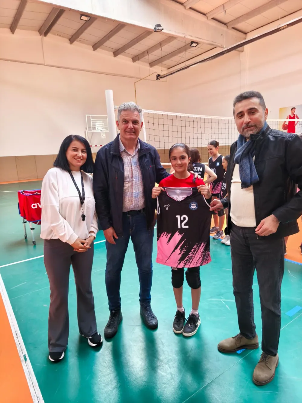 ASKON ERVA Spor Okulu öğrencilerine forma dağıtıldı