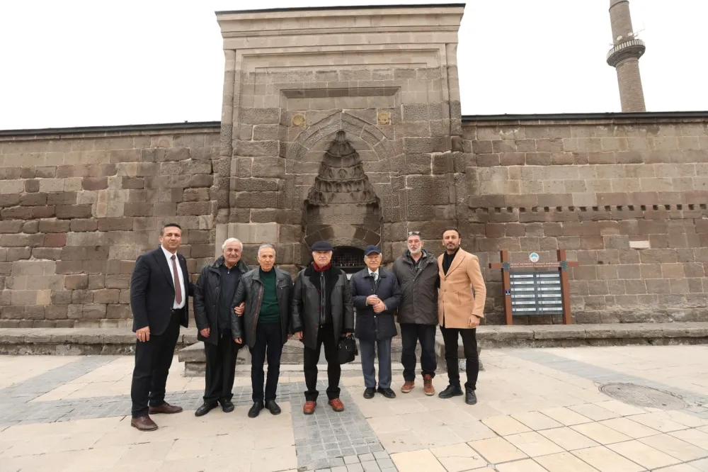 TBMM eski Başkanı Cemil Çiçek ve beraberindeki heyetten Kayseri'ye ziyaret