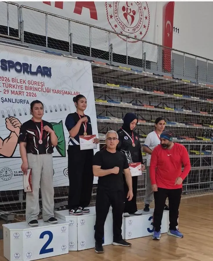 Kayserili sporculardan bilek güreşinde 3 Türkiye şampiyonluğu