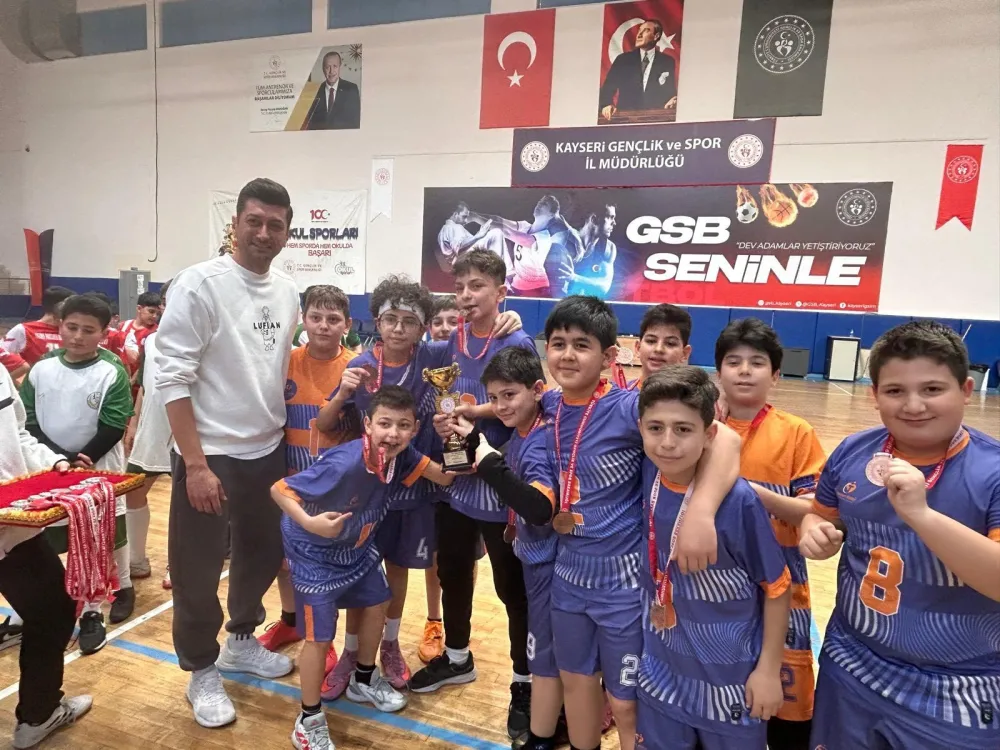 Okul Sporları Futsal Küçükler İl Birinciliği müsabakaları sona erdi
