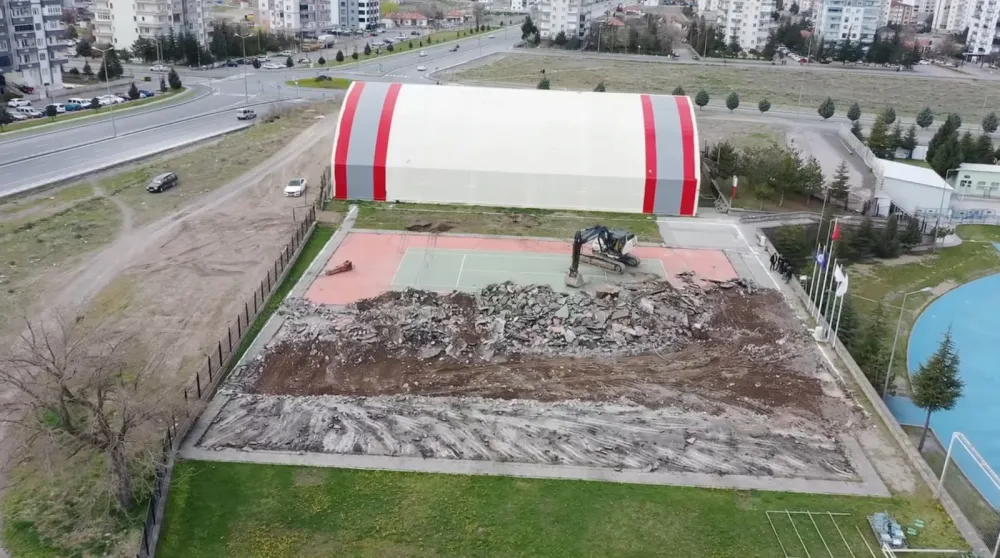 Kayseri’de kapalı tenis kortu yapımına başlandı