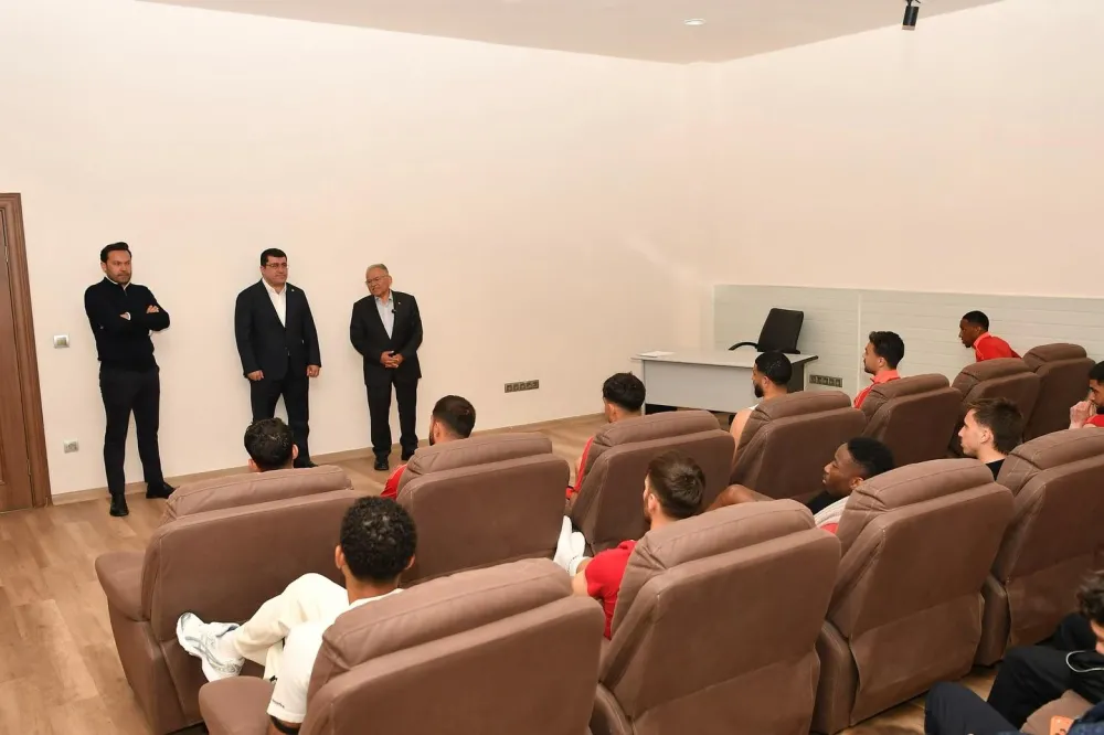 Başkan Büyükkılıç’tan Kayserispor’a moral ziyareti