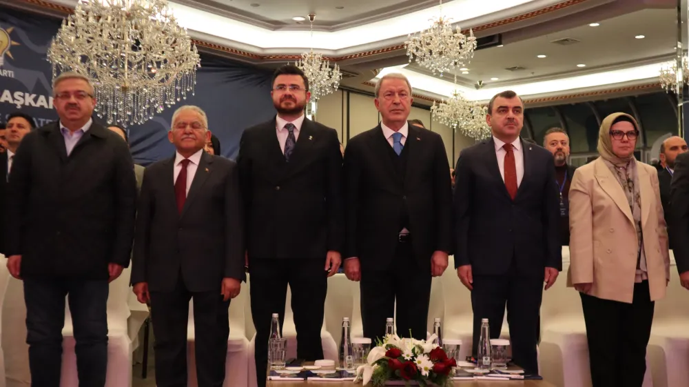 Hulusi Akar: Recep Tayyip Erdoğan liderliğinden başka bu ülkeyi yönetmek gerçekten mümkün değil