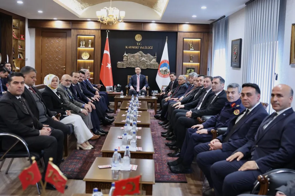 Bakan Bayraktar’tan Vali Çiçek'e ziyaret