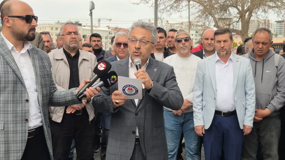 Eğitim Bir-Sen Kayseri Şubesi’nden Kahramanmaraş’ta hayatını kaybedenler için gıyabi cenaze namazı