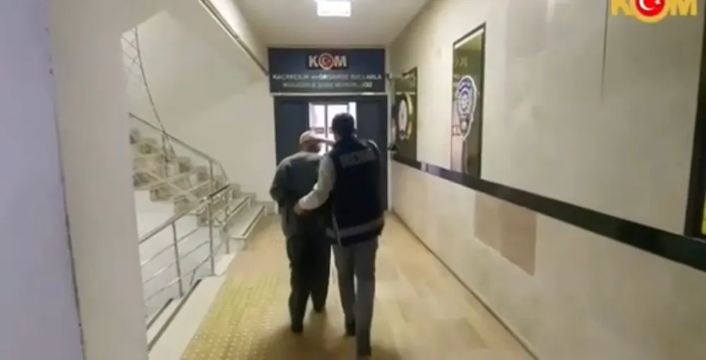 Kayseri’de 5 yıl hapisle aranan firari hükümlü uyuşturucuyla yakalandı