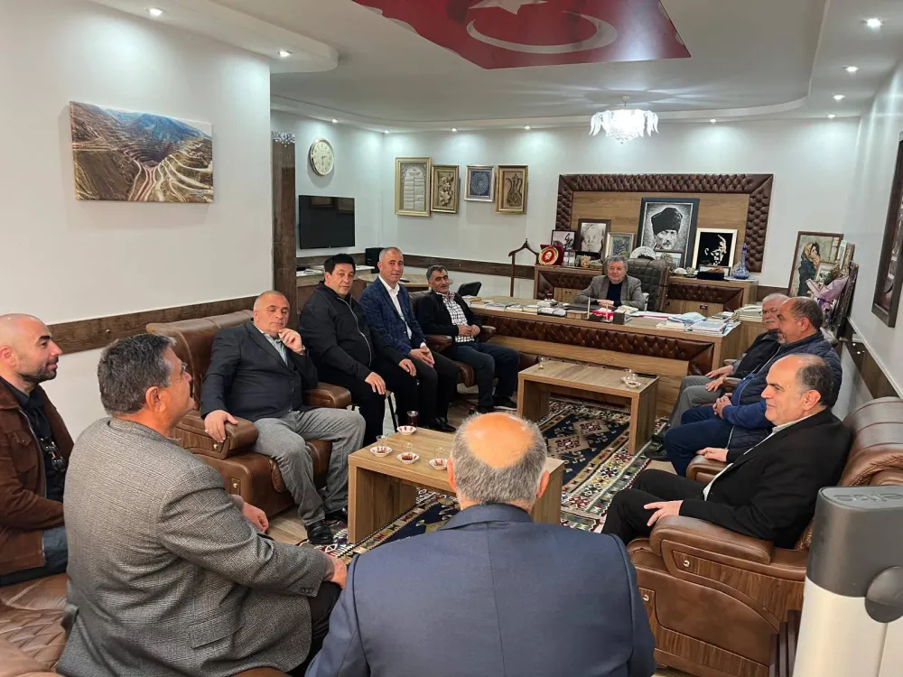 İş insanı Koyuncu, muhtarlarla bir araya geldi