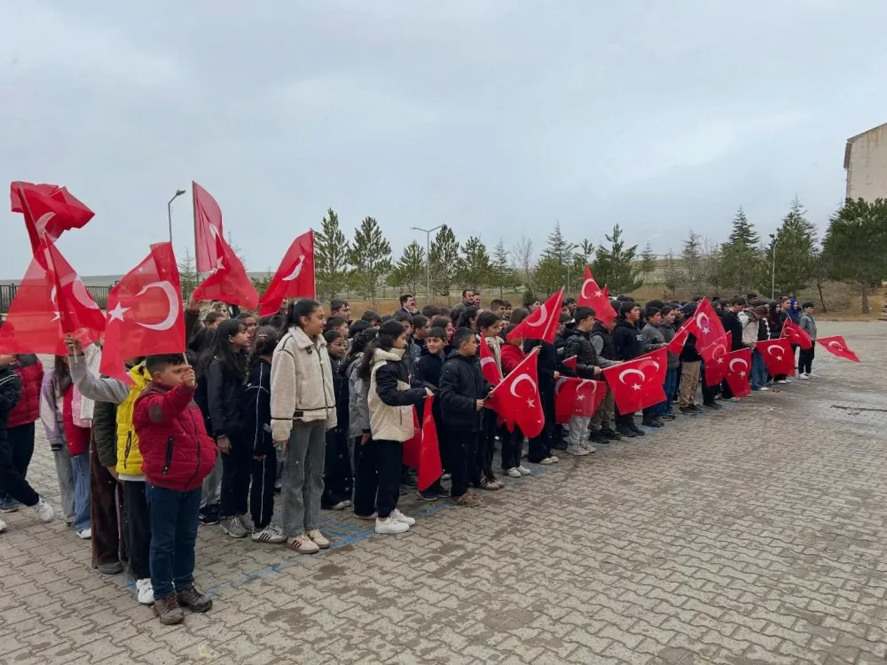 Kahramanmaraş’taki okul saldırısında hayatını kaybeden öğretmen ve öğrenciler Kayseri’de anıldı