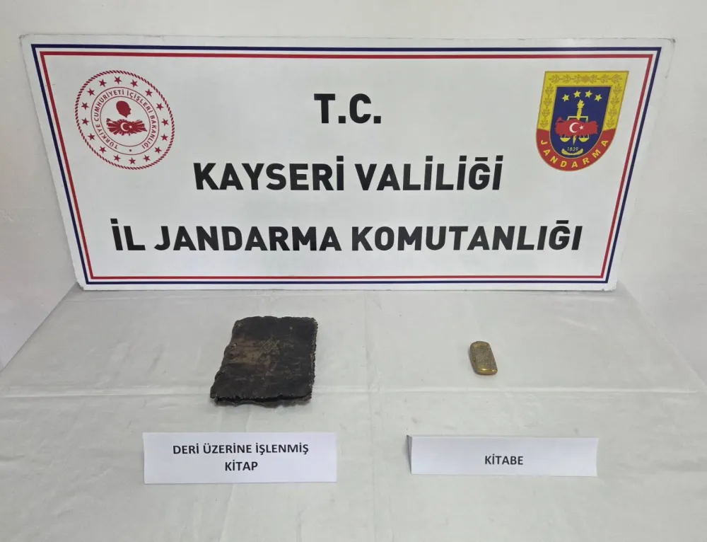 Kayseri’de tarihi eser operasyonu: el yazması kitap ele geçirildi